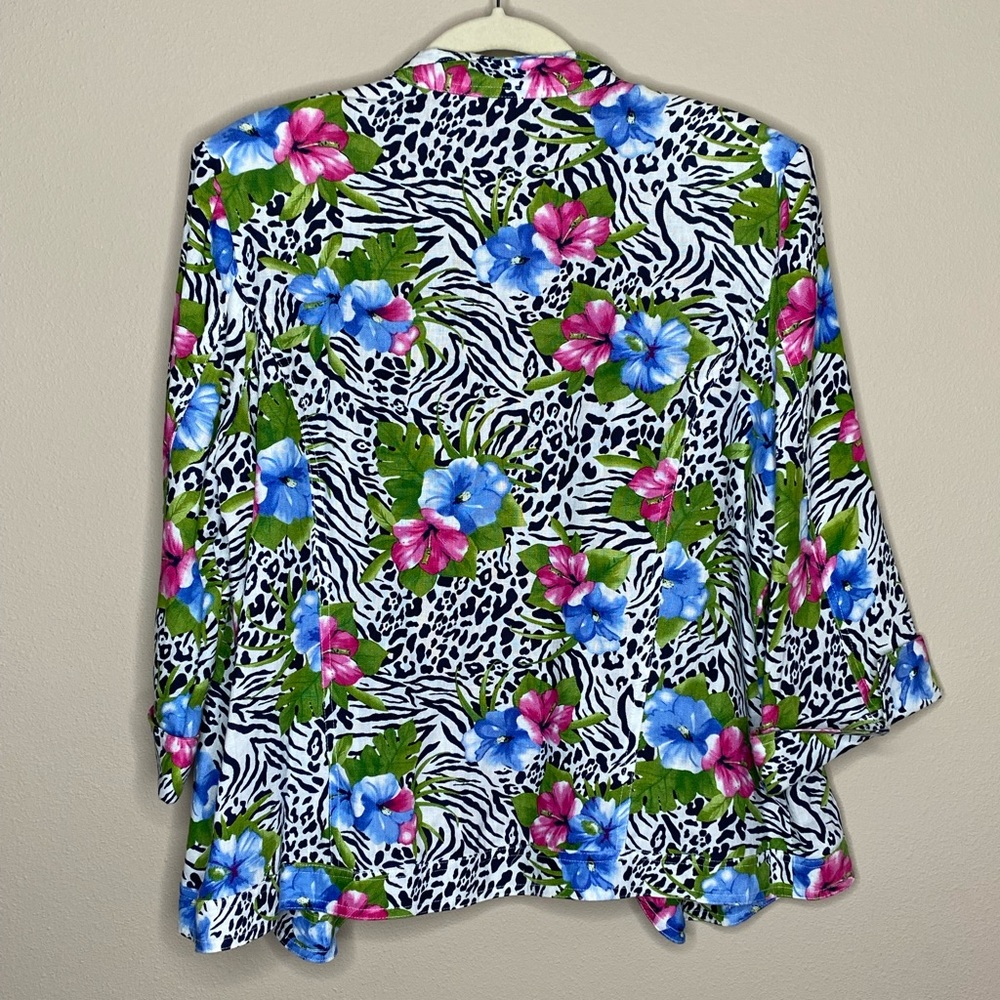 Gorgeous Open Jacket 🌸 - Picture 2 of 3